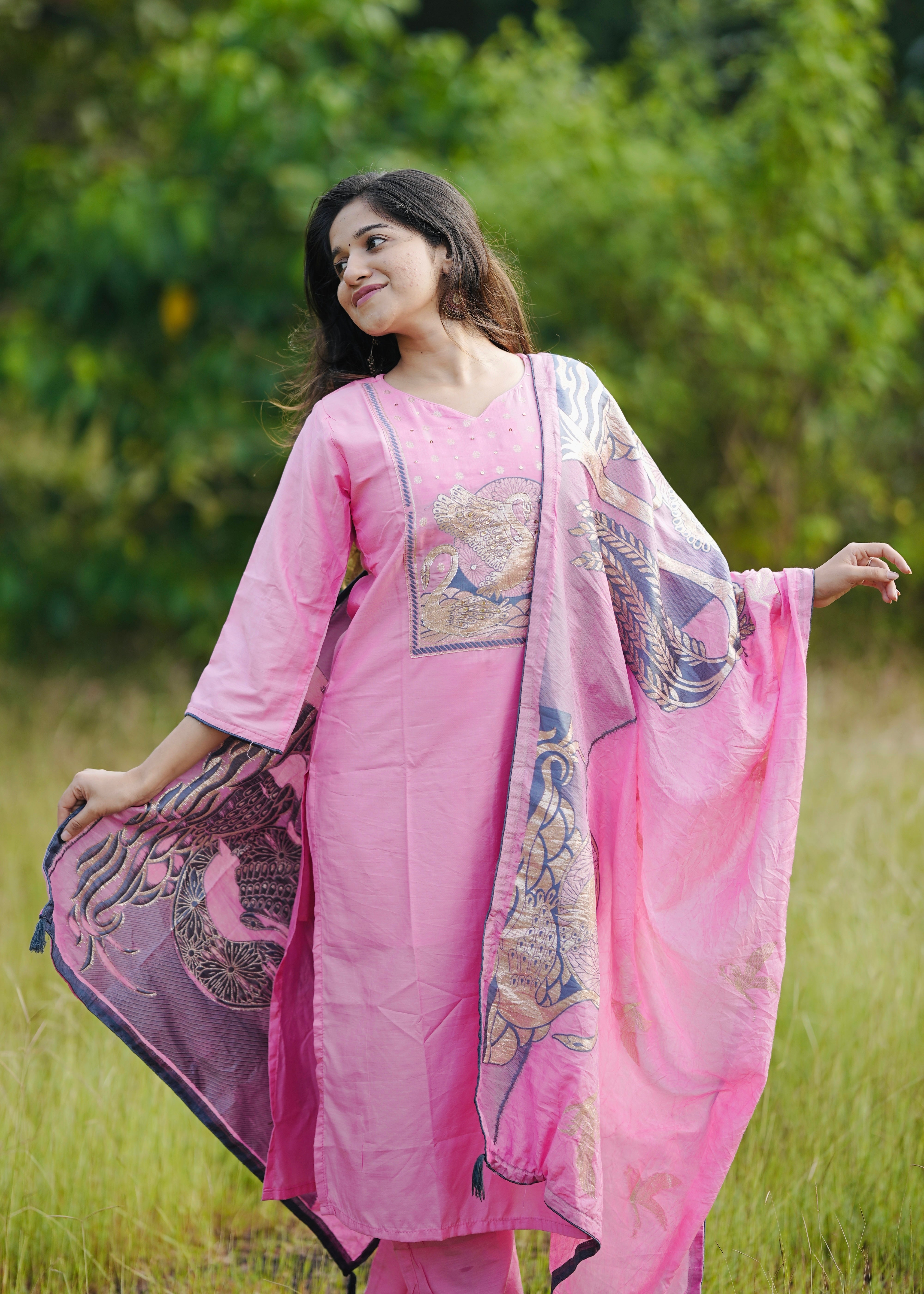 pink colour kurti​